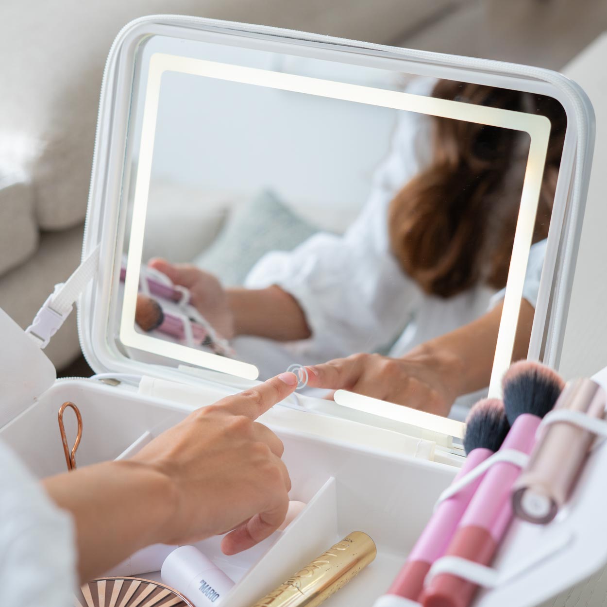 Meigikohver LED megipeegliga - Image 3